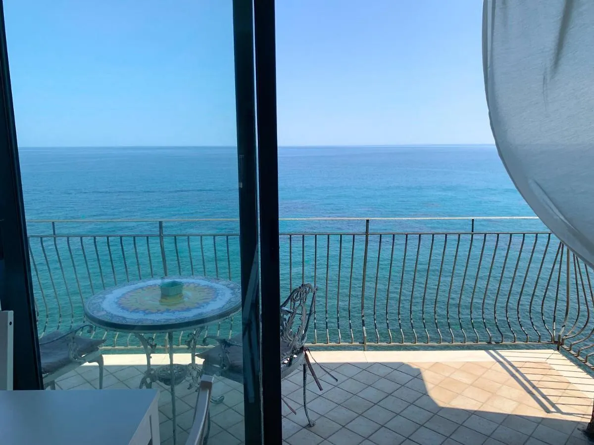 Appartamento Giardini Beach loft Italia